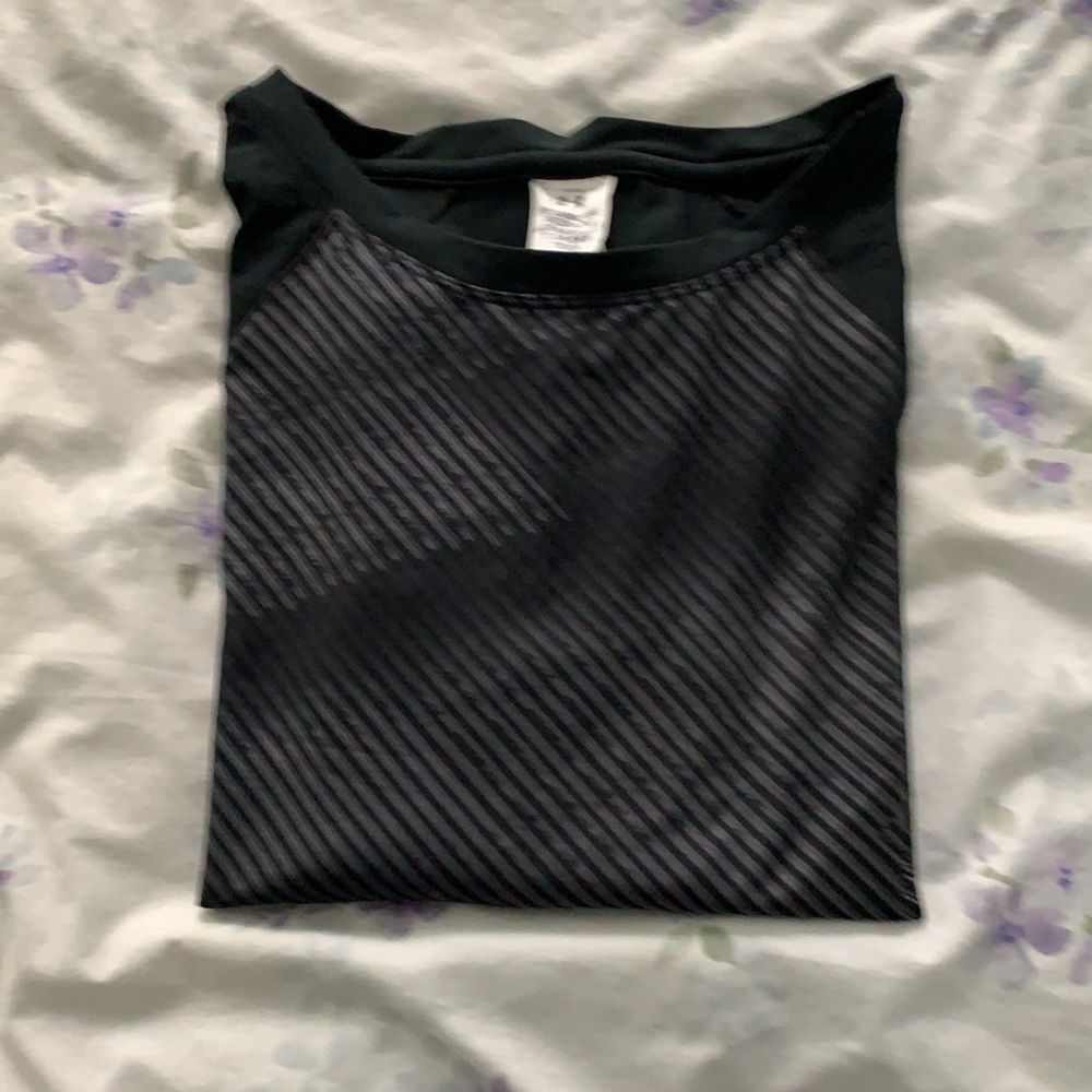 Under Armour Sweatshirt.